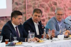 Tugay: Yangın bölgeleri için elimizden geleni yapacağız ama dayanışmaya ihtiyacımız var