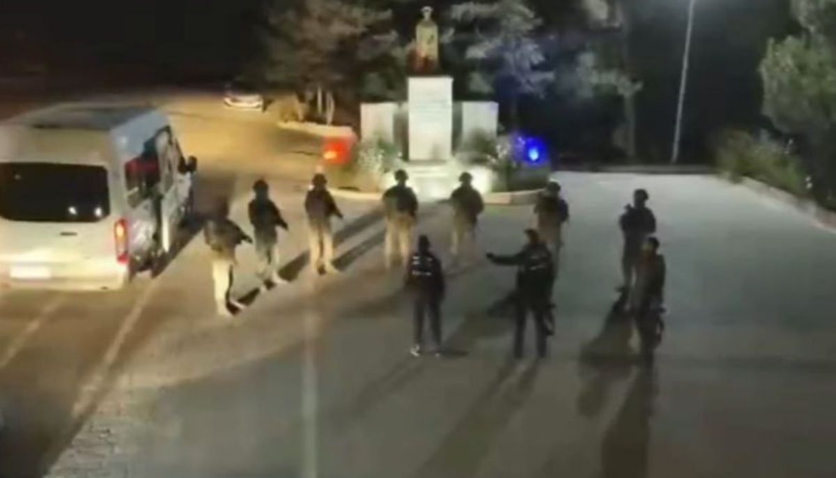 Jandarma 22 İlde DEAŞ’a Darbe: 92 Şüpheli Yakalandı