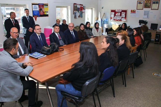 İzmir İl Millî Eğitim Müdürü Dr. Ömer Yahşi, Ramazan Etkinlikleri Kapsamında Torbalı’da Okulları Ziyaret Etti