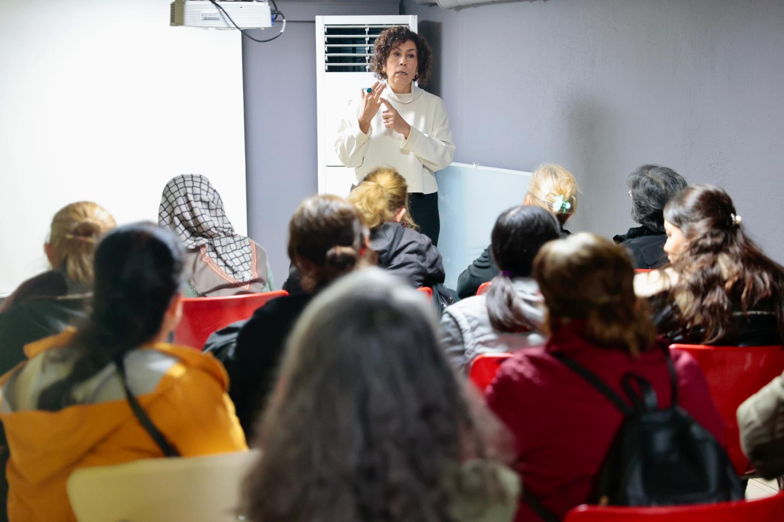 Konak Belediyesi’nde Medeni Kanun’un Getirdiği Haklar ve Kazanımlar Tartışıldı