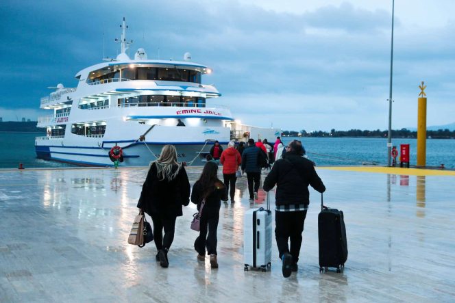 Aliaport Aliağa Deniz Yolcu İskelesi'nden İlk Seferle Tarihi Adım Atıldı