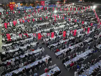 Efes Selçuk’ta Dayanışma Ruhu ile Kurulan İftar Sofrası Yoğun Katılımla Gerçekleşti