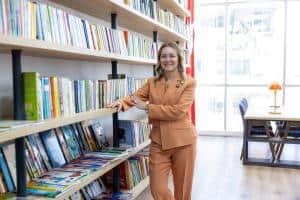 Konak Belediyesi Cumhuriyet Kütüphaneleri, Her Yaştan İzmirliye Bilgi ve Sessiz Çalışma Ortamı Sunuyor