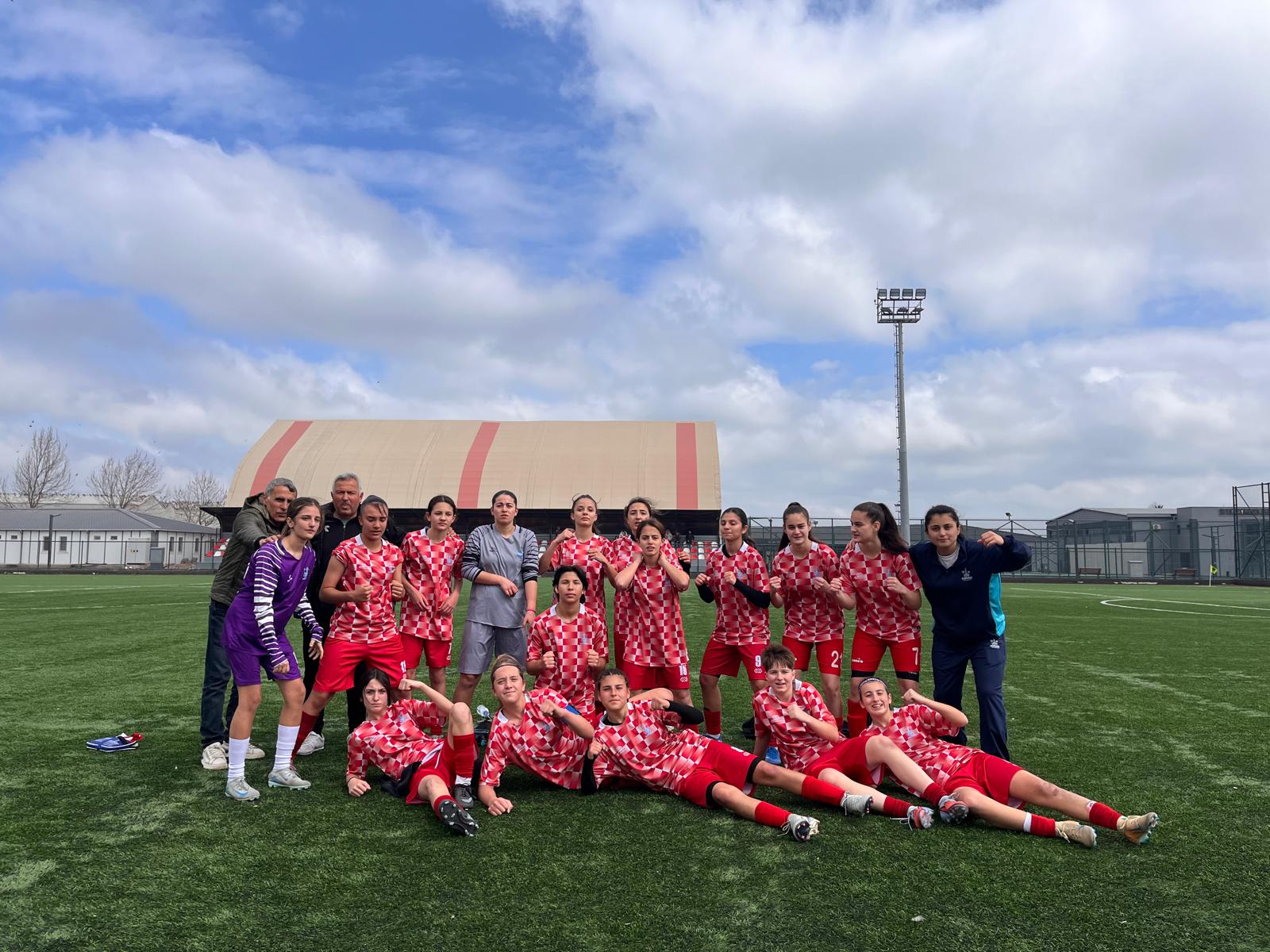 Konak’ta Çeyrek Final Karşılaşmaları Dokuz Eylül Meydanı’nda Gerçekleşiyor