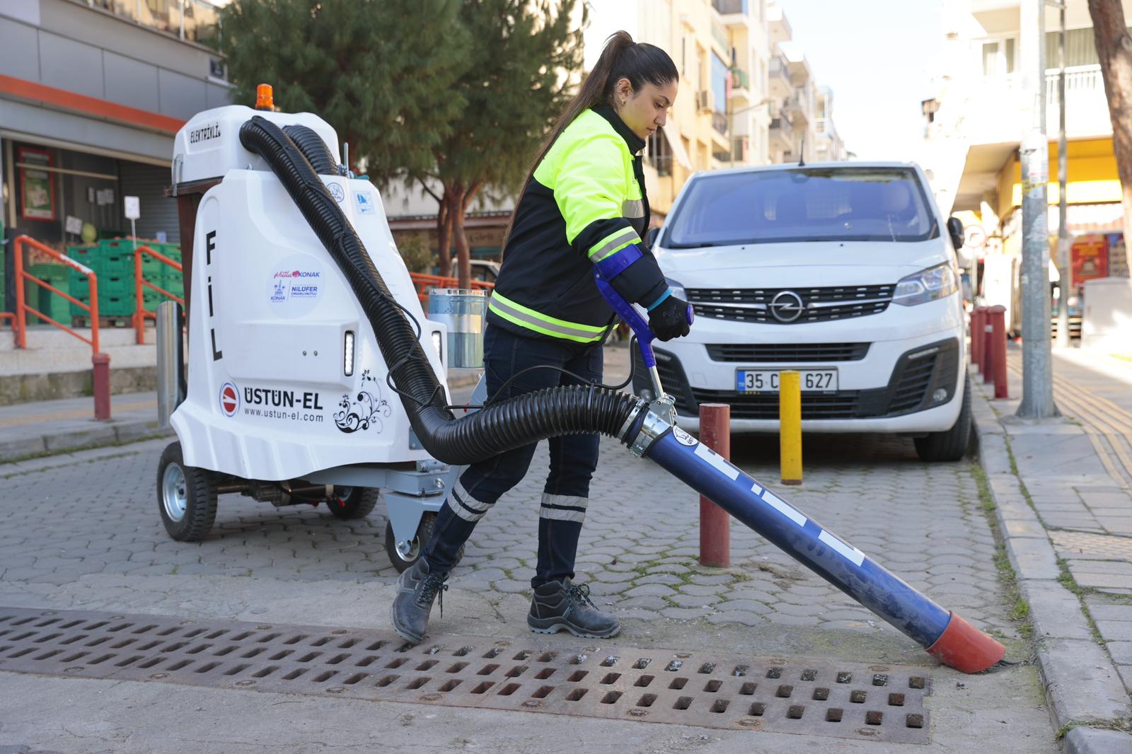 Konak Belediyesi, Şehir Temizliğinde Filler Ekibiyle Yeni Bir Dönem Başlattı