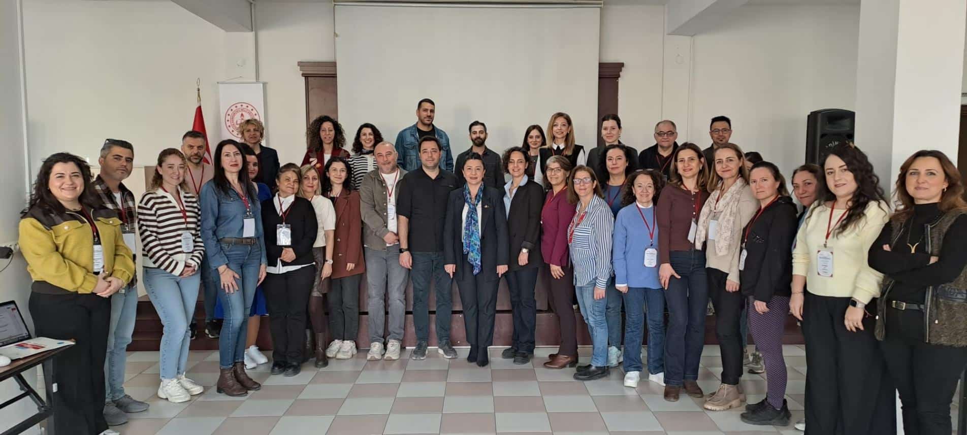 İzmir’de Temel Eğitimde Öğrenme Kayıplarının Azaltılmasına Yönelik Seminer Düzenlendi