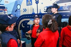 İzmir'de 23 Nisan Çocuk Köyü Etkinliği Öğrencilerden Yoğun İlgi Gördü