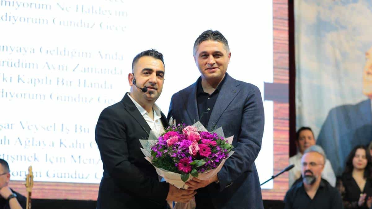 Aliağa’da ASEV Korosundan Aşık Veysel Türküleriyle Anlamlı Bir Gece Düzenlendi