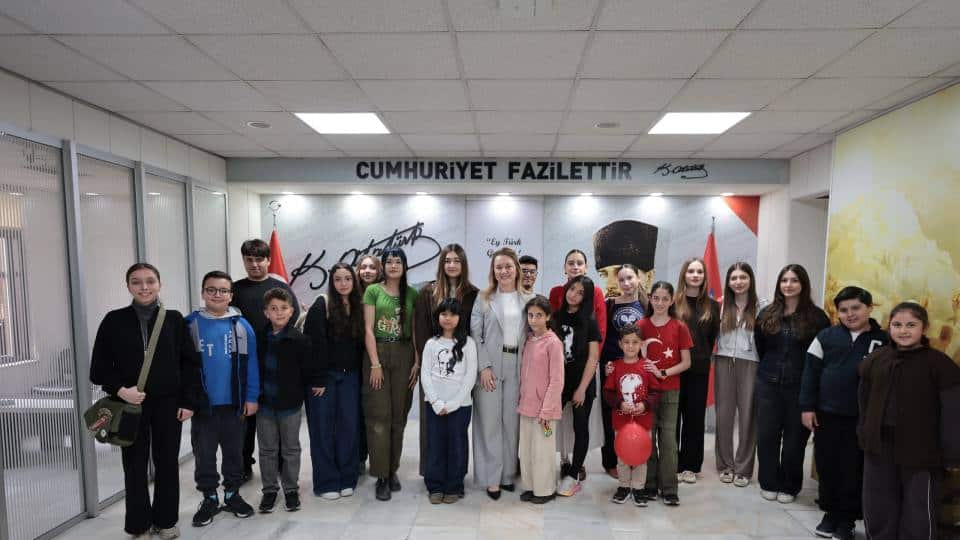 Konak Belediyesi’nde Çocuk Meclisi’nden 23 Nisan’da Anlamlı Buluşma