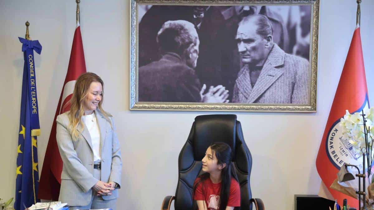 Konak’ta 23 Nisan’da Çocuklar Belediye Başkanlığı Deneyimi Yaşadı