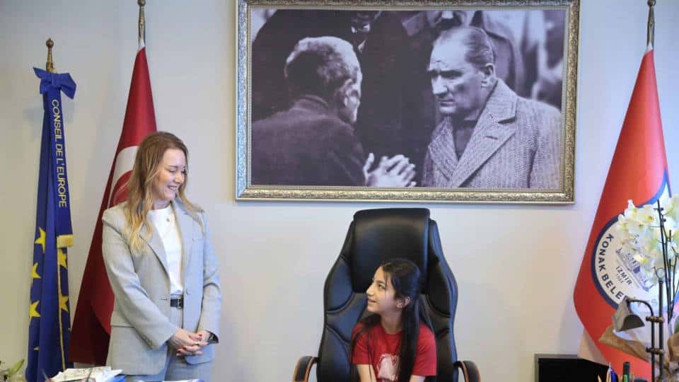 Konak’ta 23 Nisan’da Çocuklar Belediye Başkanlığı Deneyimi Yaşadı