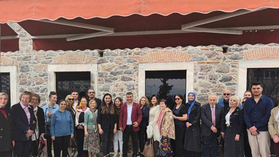 İzmir Öğretmen Akademileri’nde Haftalık Programlar Öğretmenlerin Mesleki ve Kültürel Gelişimine Katkı Sağladı