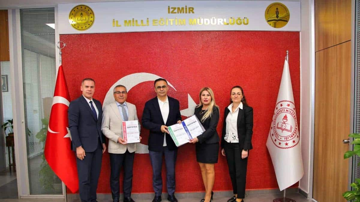 Gaziemir Adnan Menderes İlkokulu'na Tek Denetimde Üç Kalite Belgesi