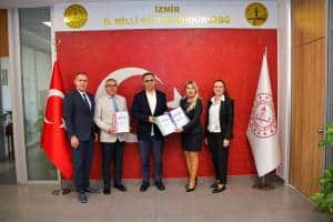 Gaziemir Adnan Menderes İlkokulu'na Tek Denetimde Üç Kalite Belgesi