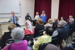 Konak Belediyesi İleri Yaş Merkezi'nde Sağlıklı ve Aktif Yaşam Semineri Düzenlendi