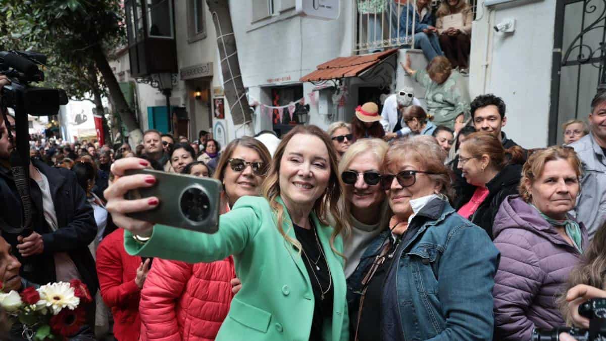 Konak’ta Dario Moreno Sokak Şenliği İzmir’de Nostalji ve Birliktelik Rüzgarı Estirdi