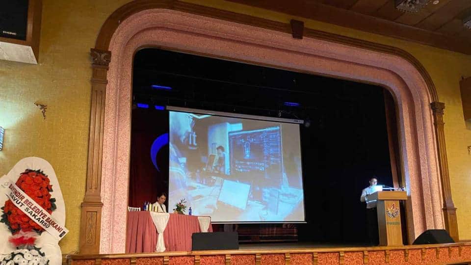 İzmir’de TÜBİTAK ve Millî Eğitim İş Birliğiyle Bilim Söyleşisine Yoğun Katılım