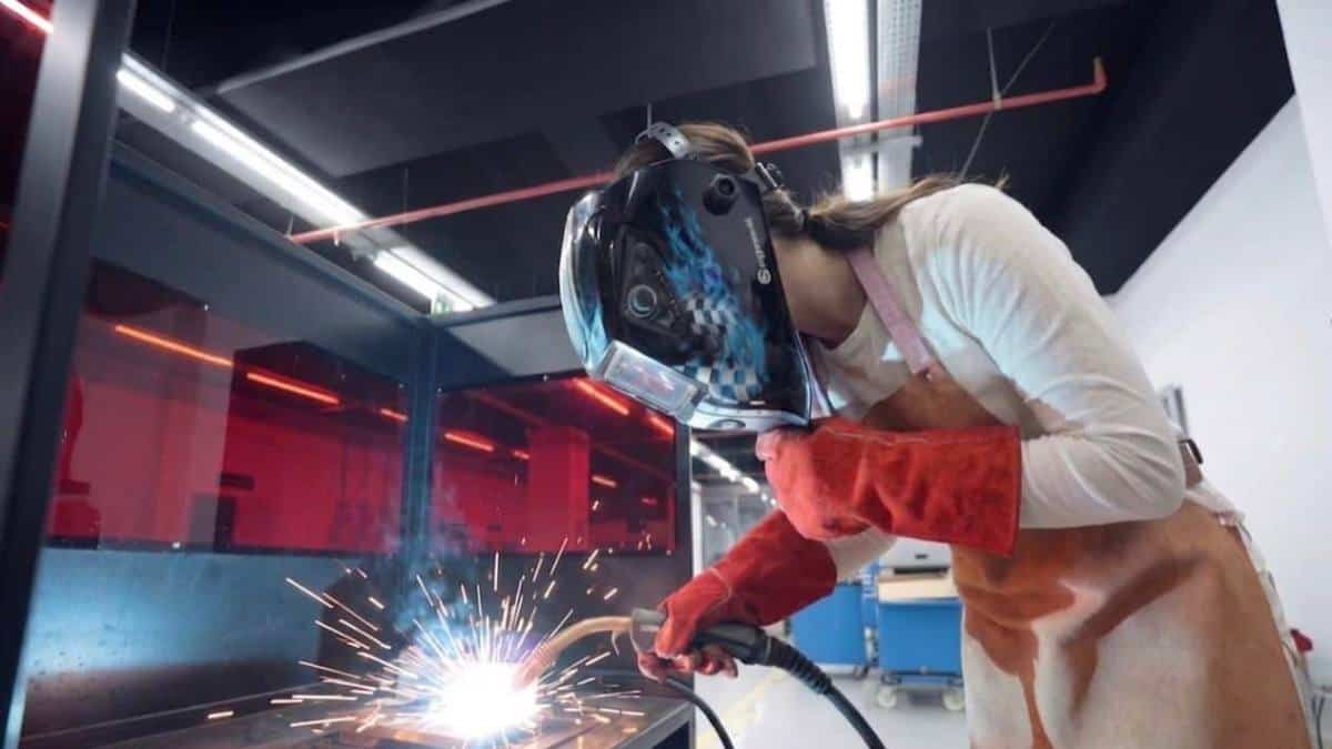 Konak Belediyesi Kadınlara Yönelik Kaynak Operatörlüğü Kursunu Hayata Geçiriyor